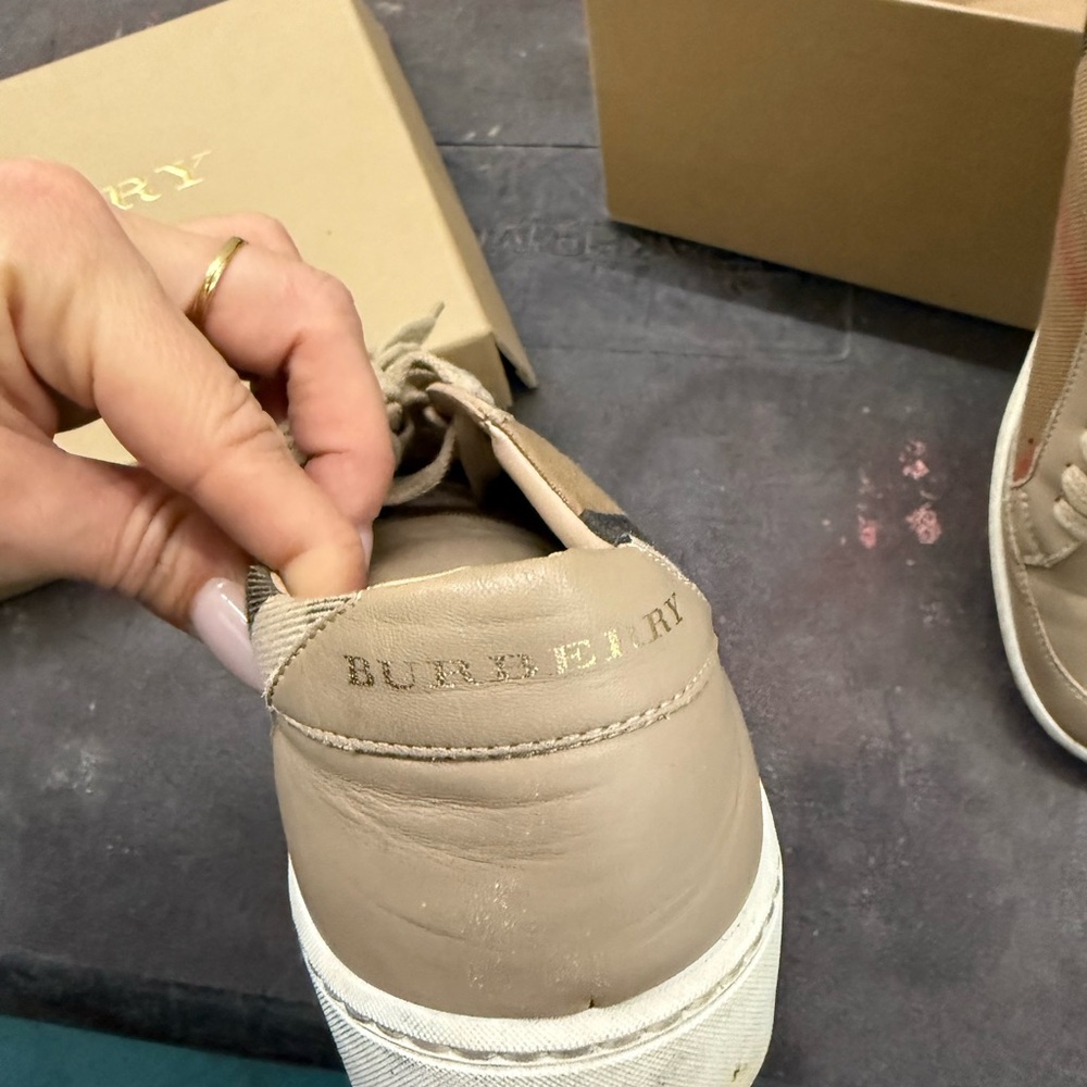Burberry Beige and Red Sneakers - Picture 3 of 4